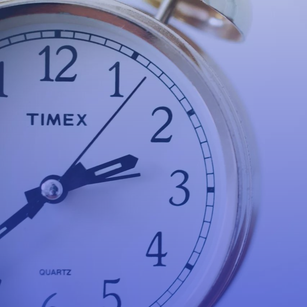 Relógio simbolizando discussões acerca do horário de verão.